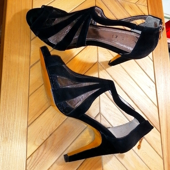 Scarlet Black Velvet Heels - Picture 1 of 5